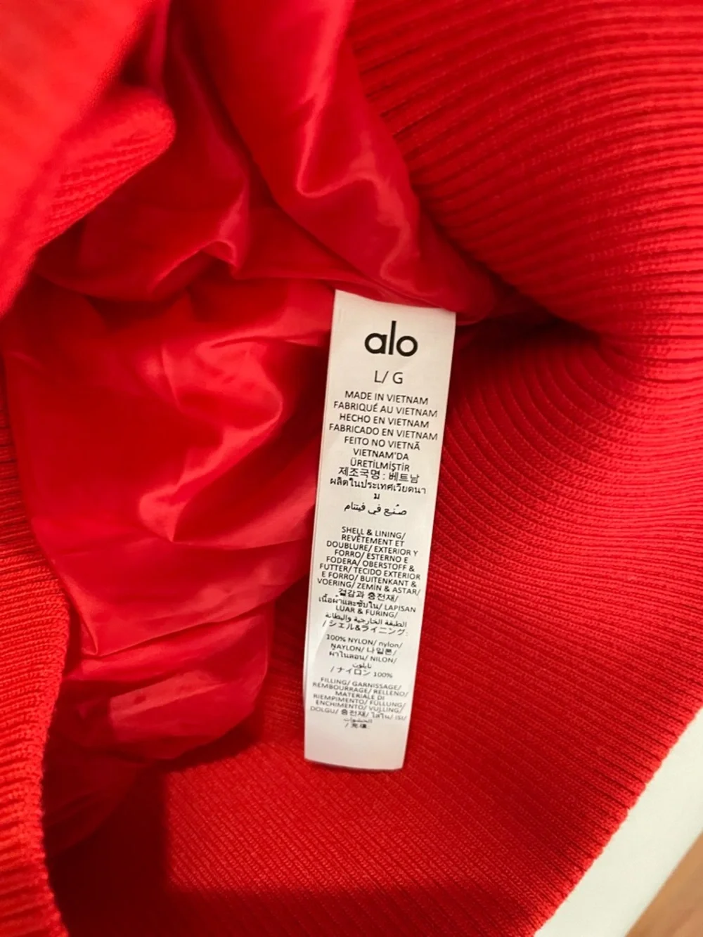 ALO Yoga NWT Cropped Atmosphere Puffer Bright Red Size L